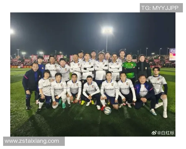 足球明星背后的支持者揭秘他们的家属与家庭生活故事